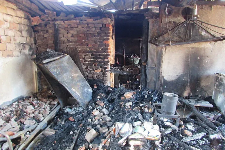 Село вдига нова къща на семейство без покрив над главата