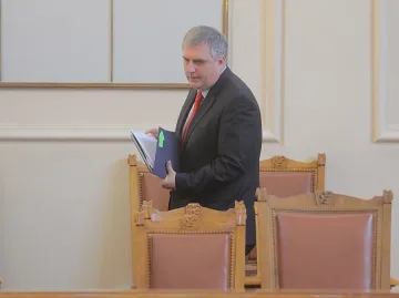 Няма национализация на частните пенсионни фондове