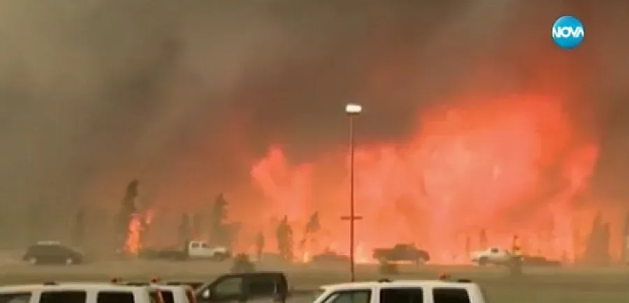 Хиляди евакуирани заради горски пожар в Канада