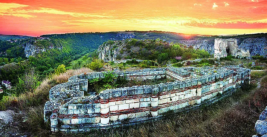 Духът на Елица пази Червен