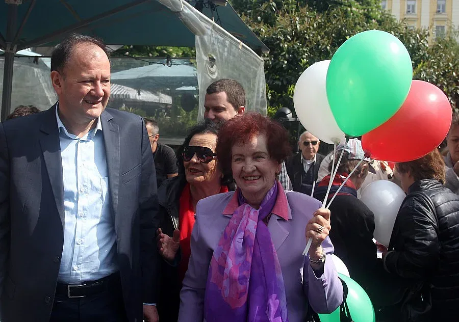 Шестима скачат в битката за "Позитано" 20