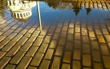 Сняг в планините, дъжд по морето