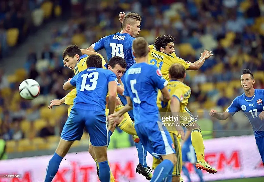 Масов бой помрачи дербито на Украйна