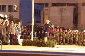 Цачева прие тържествената заря в Панагюрище 