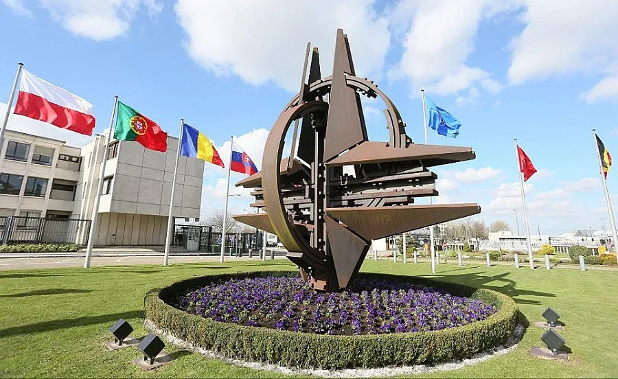 Столтенберг: Не искаме военна конфронтация с Русия