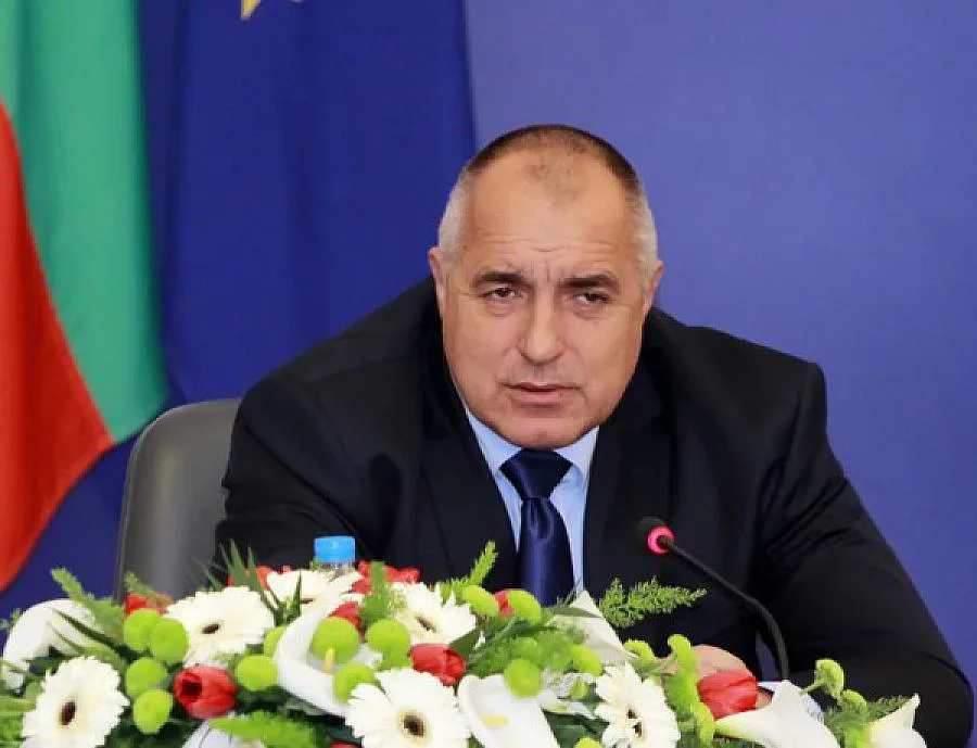 Борисов на Великден: Все напред!