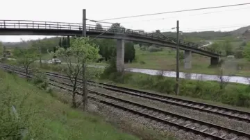 Дете оцеля след поразяване от волтова дъга (ВИДЕО)