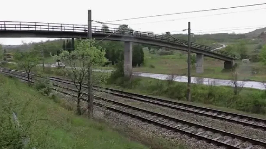 Дете оцеля след поразяване от волтова дъга (ВИДЕО)