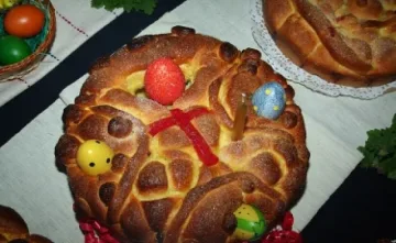 20 пенсионери от Симитли с ваучери от „Великден за всеки"