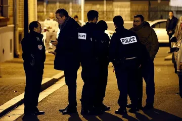 Сблъсъци на протестиращи с полицията в Париж