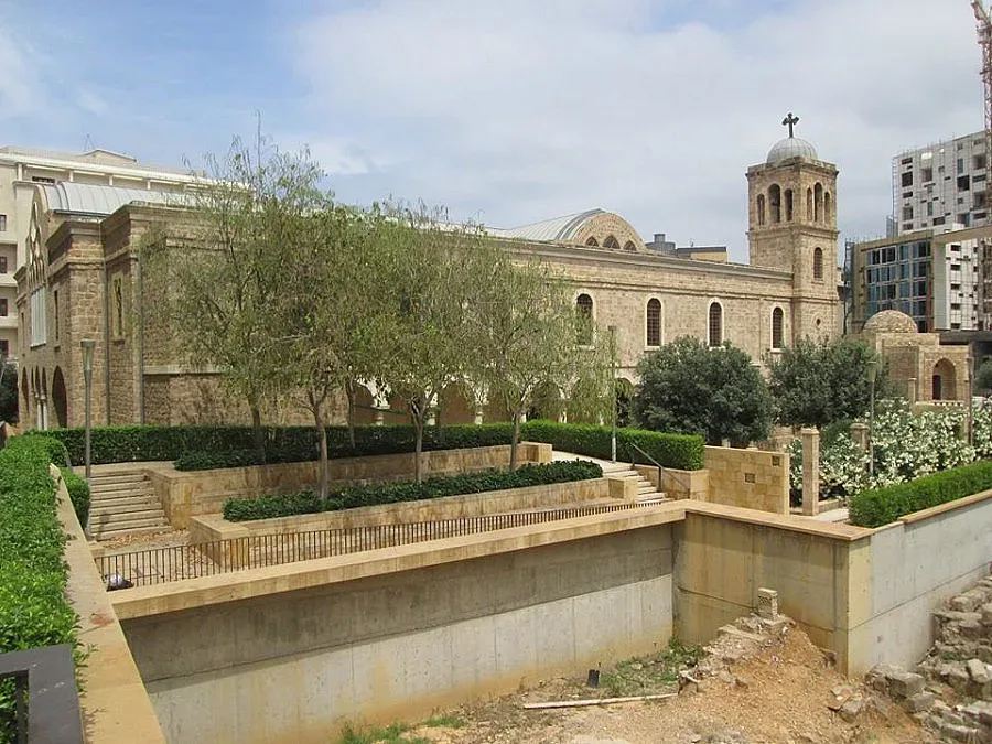 В Ливан покриват кръста преди Великден