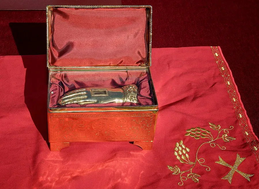 "ЛУКОЙЛ" дарява на Бургас мощи на св. Георги 