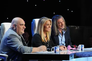 Маги Халваджиян смъмри Рачков и Зуека