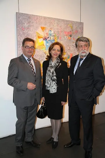 Вежди откри изложба на колеги във Виена