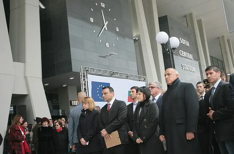 Борисов откри обновената Централна гара 