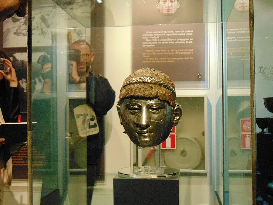 Върнаха маска за 3 млн. евро в Пловдив