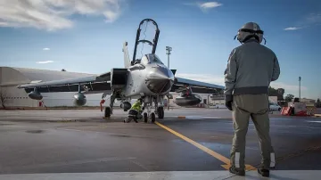 Германия вдига авиобаза в Турция