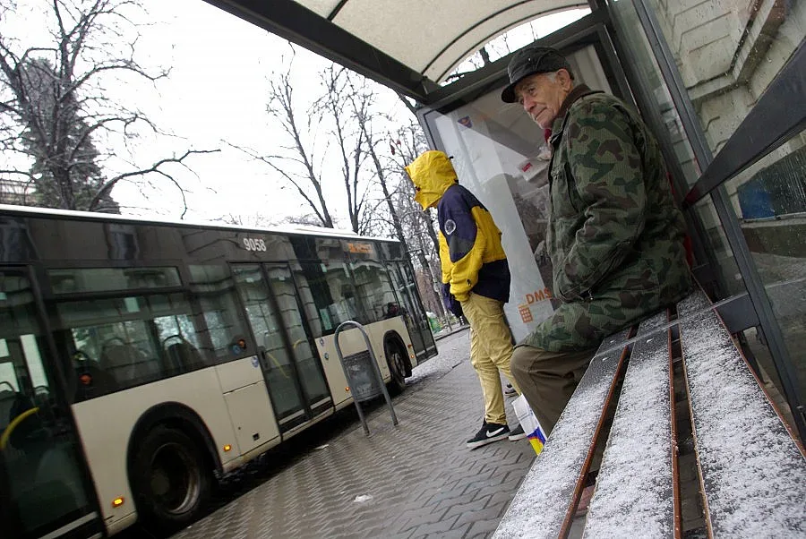 Още петима си отиват за гафа със спирките (ОБЗОР)