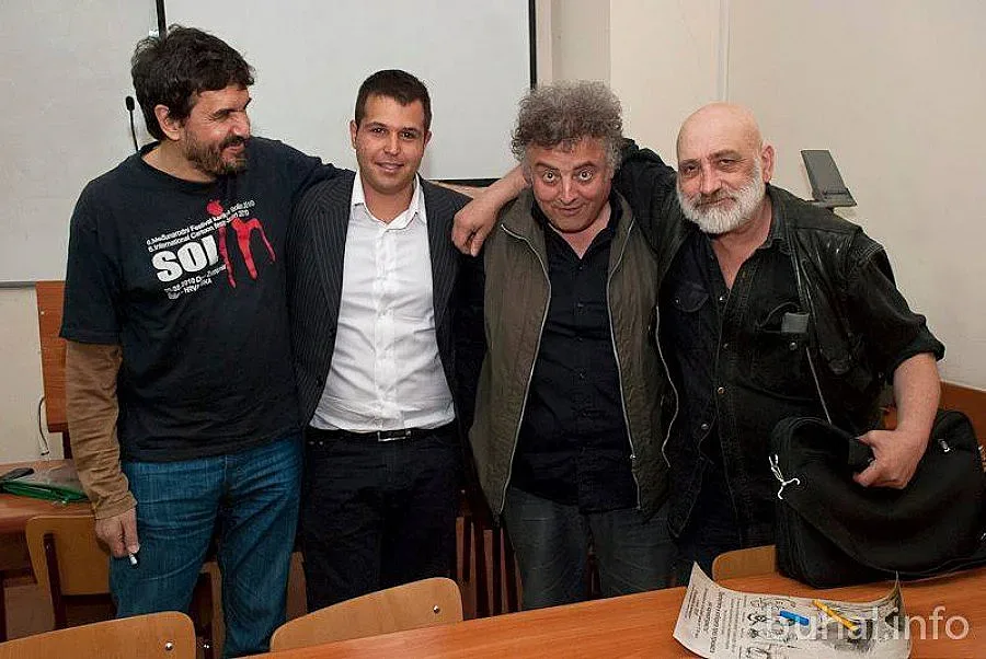 Шаржът като шпага