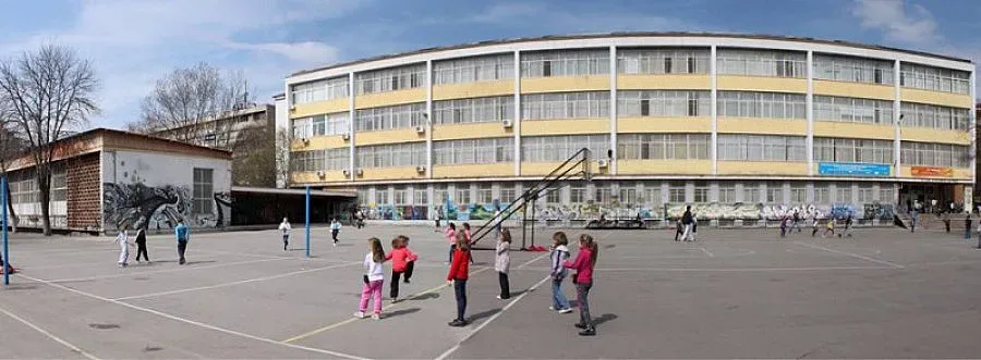 Изключват от училище за обиди във Фейсбук