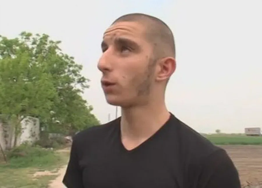 Тийнейджър спасил шофьора, забил се в бензиностанция