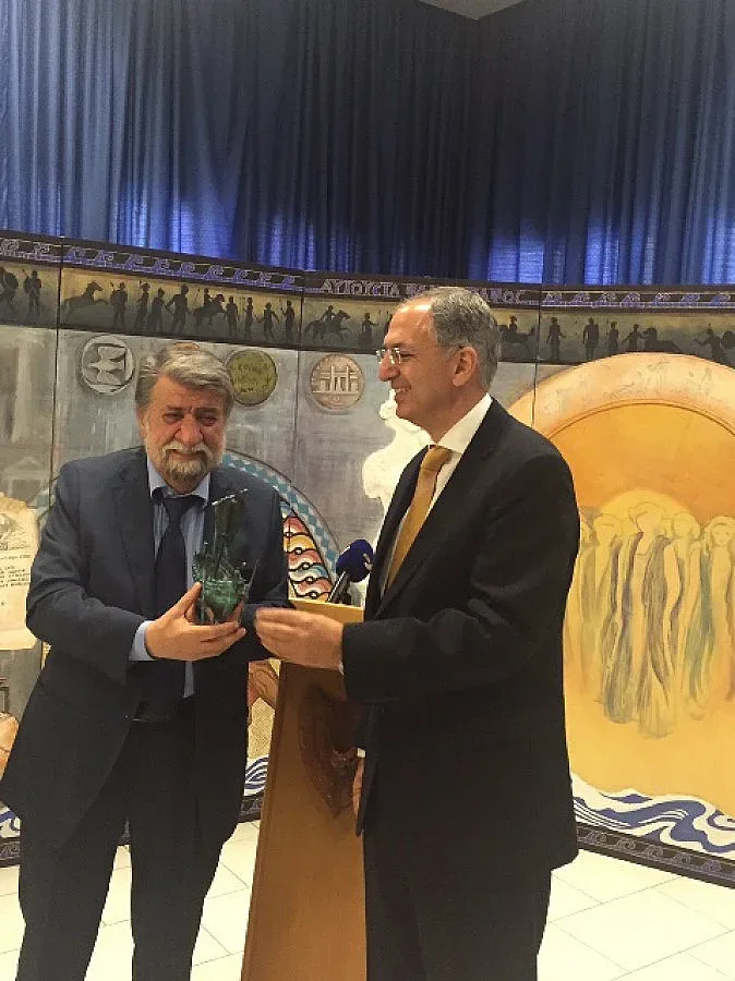 Премиера на Вежди Рашидов в Кипър