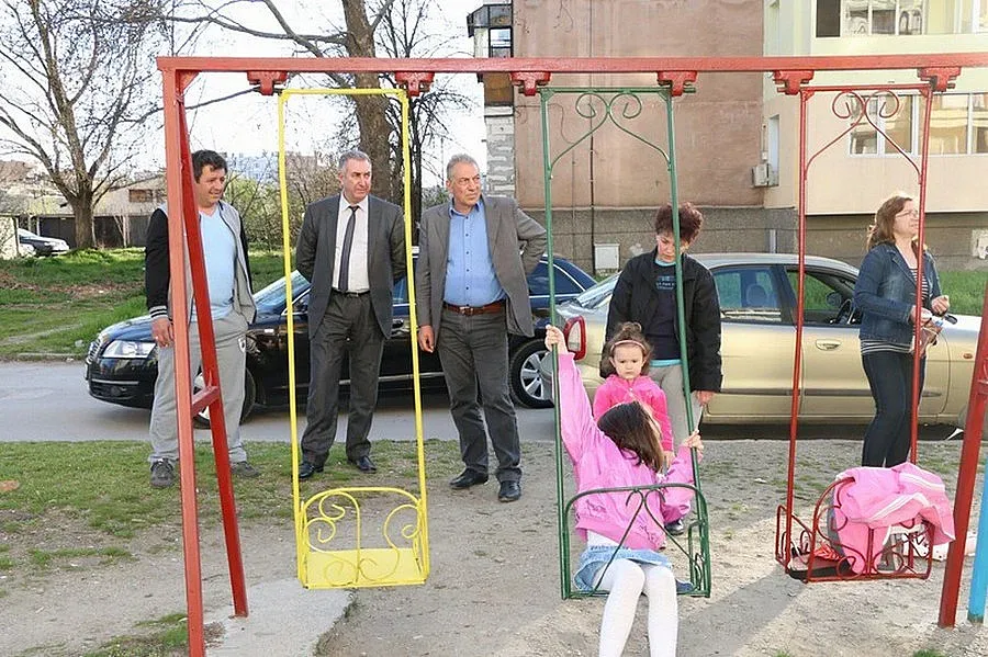 Вдигнаха запорите на общината във Видин