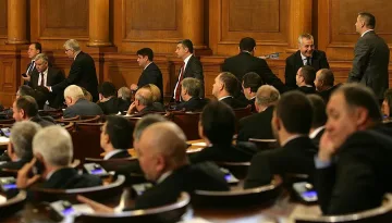 Продължава гласуването на промените в Изборния кодекс