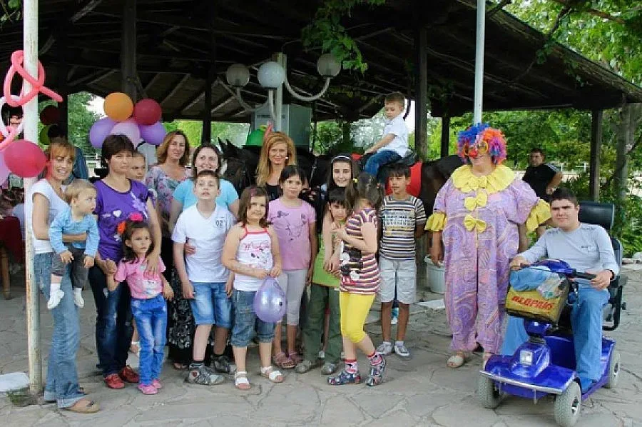 Златни медалисти ще награждават хора с увреждания в Харманли