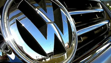"Фолксваген" изтегля половин млн. коли от САЩ