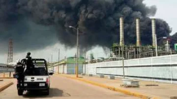 Мощна експлозия в Мексико взе жертви