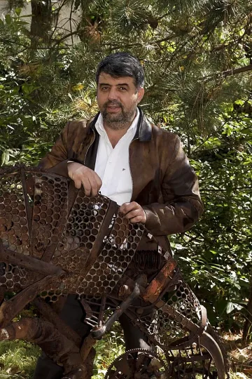 Живопис върху 300-годишни дънери в зала "България"