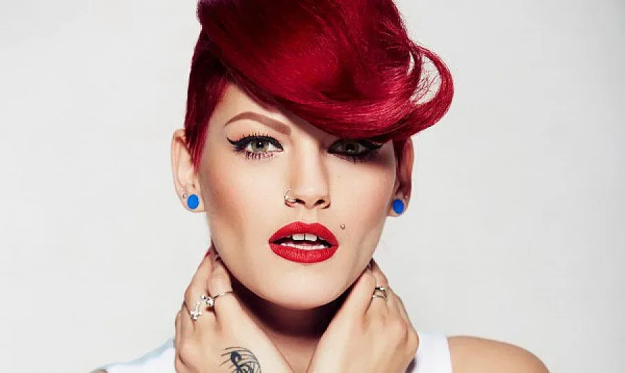 Изненада! Жана Бергендорф на крилете на любовта