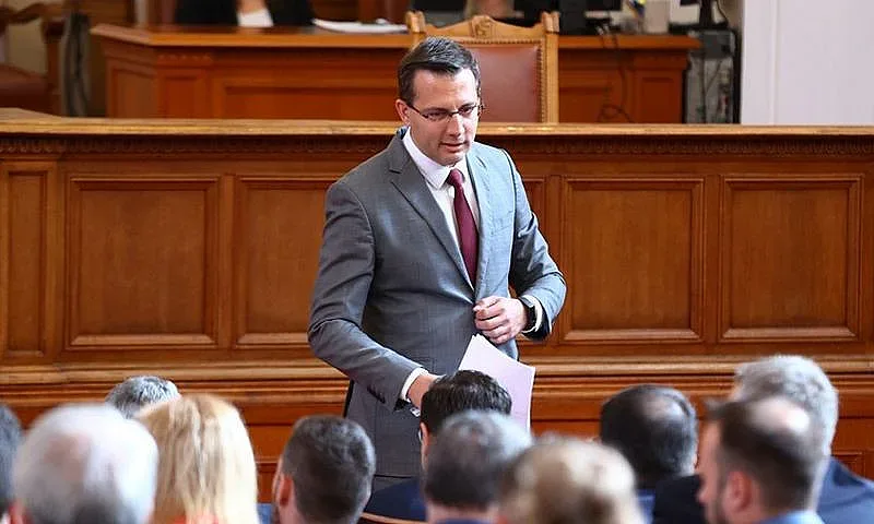 ДПС-Ново начало пресече опит на "Възраждане" за антиамерикански закон