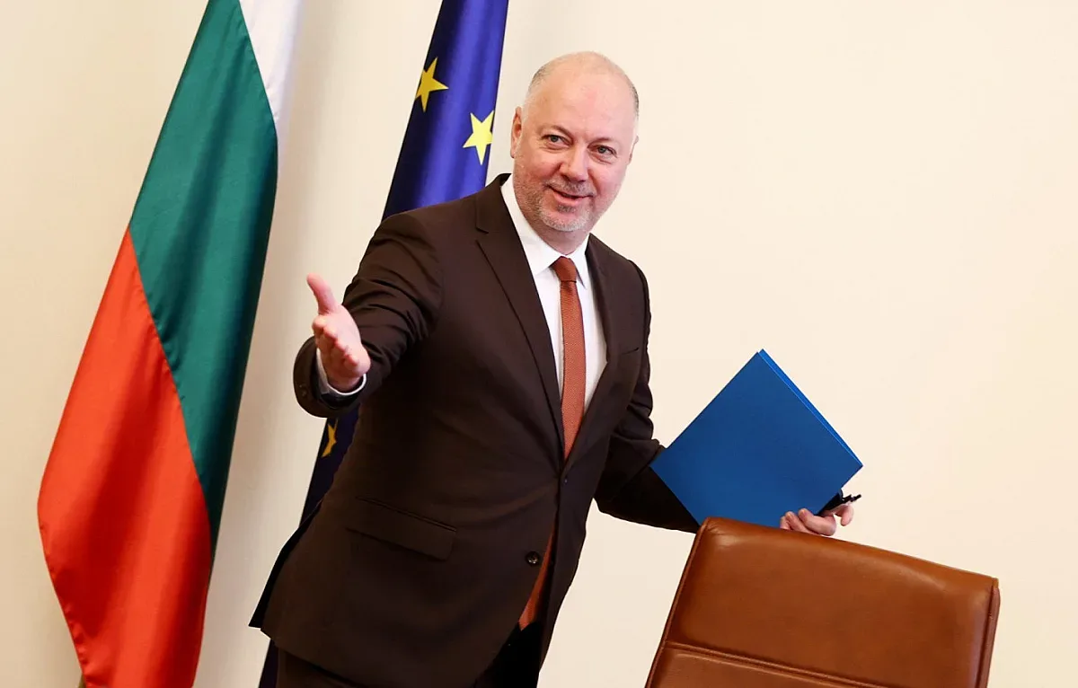 Първо заседание на кабинета "Желязков". Ключово решение!