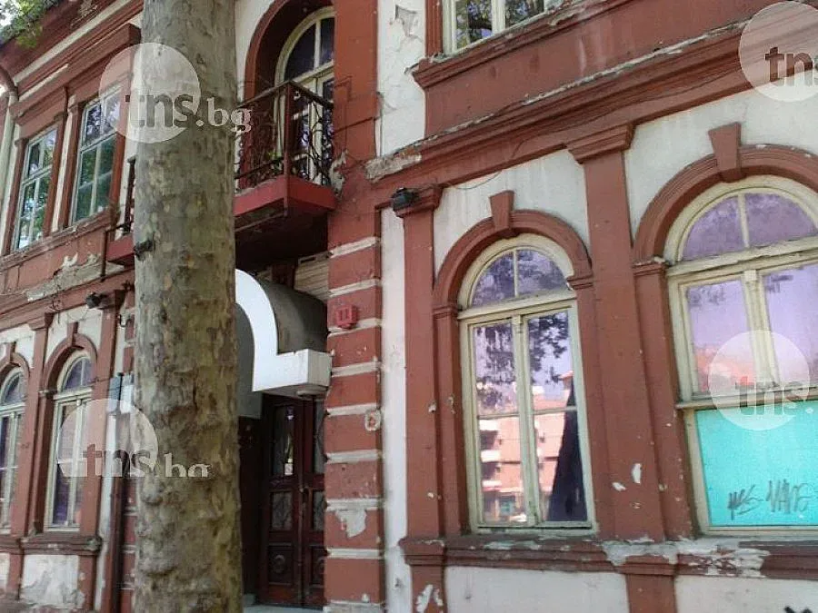 Тухла падна върху бебе