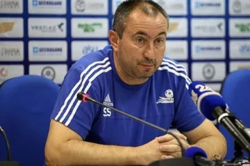 Мъри дръпна на Херо в Казахстан