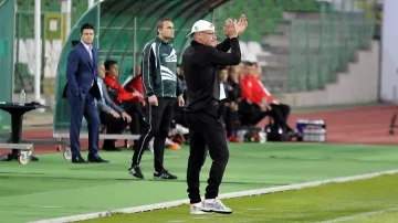 Липенски: С топка и карти шега не бива