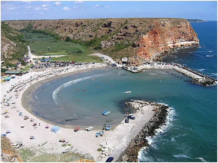 Посещавани плажове  останаха без стопани