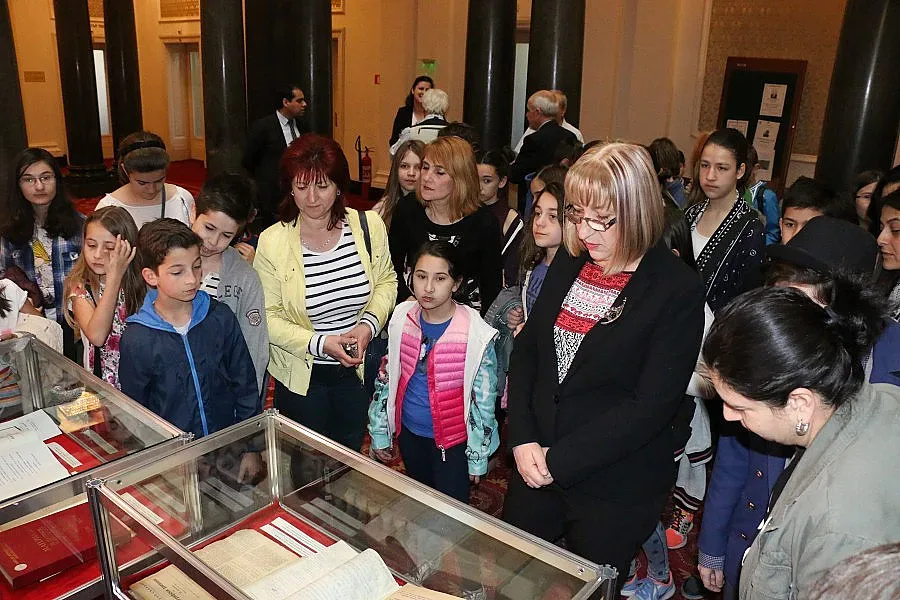 НС чества Деня на Конституцията с отворени врати