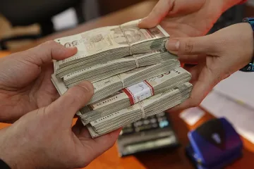 Бизнесът със зелена вълна от чиновниците