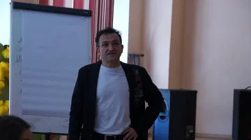 Подаряват дронове на отличници по данъци