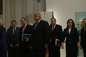 Борисов заподозря македонски сценарий за България