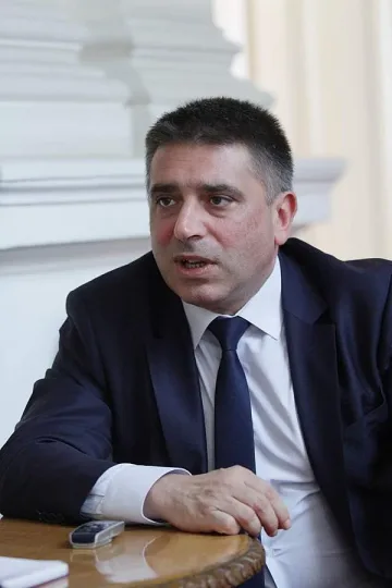 Бонуси, а не наказания, ще увеличат гласувалите