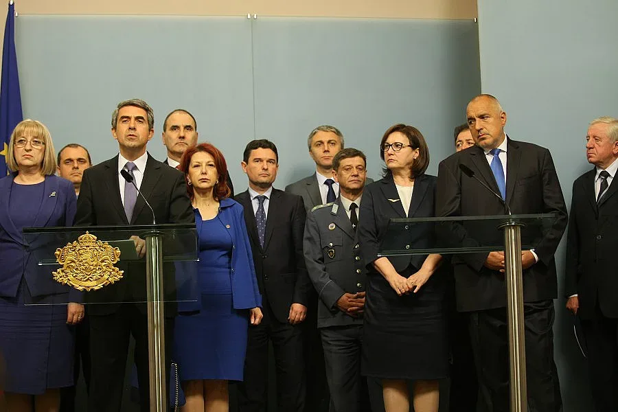 Атакуват кабинета заради мерките по границата