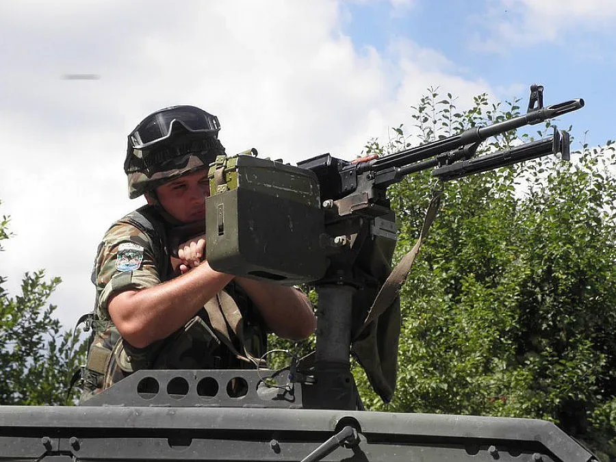 Обсъждат проекти за над 2 млрд. лева за военна техника