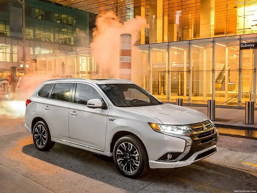 6 лева за 100 км с Outlander PHEV