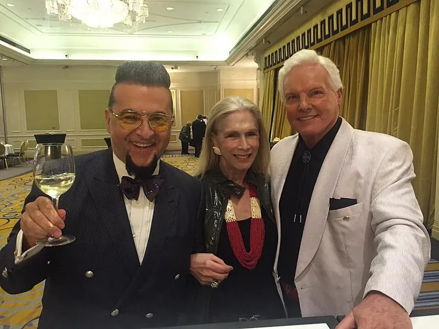 Минчев и звезда от "Стажантът" на парти в Лондон