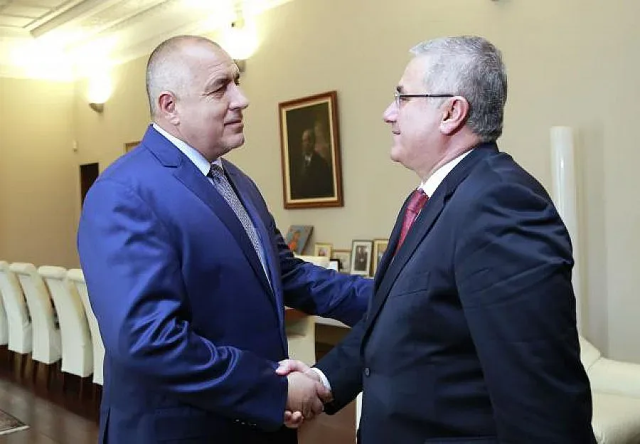 Борисов и Акарджа обсъдиха бежанците и тероризма