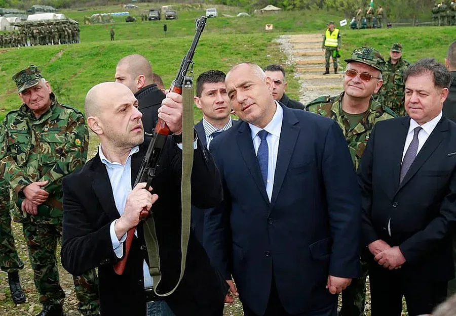 Ловим по 100 за нощ  на сръбската граница